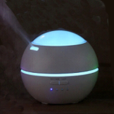 Light-and-shadow-aromatherapy-diffuser-white